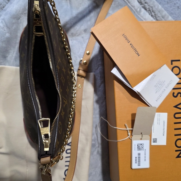 Louis Vuitton Brown Monogram Shoulder Bag - Picture 2 of 8